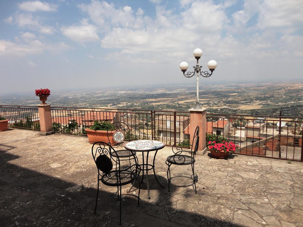 Albergo Villa Nobile Chiaramonte Gulfi Exterior photo