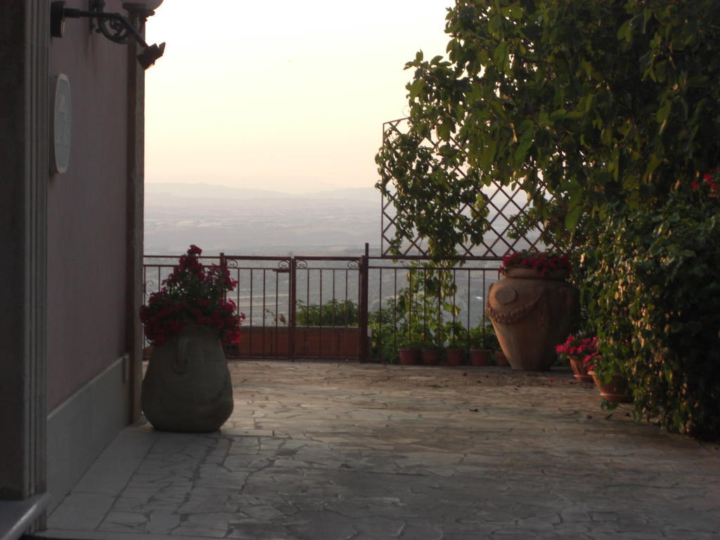Albergo Villa Nobile Chiaramonte Gulfi Exterior photo