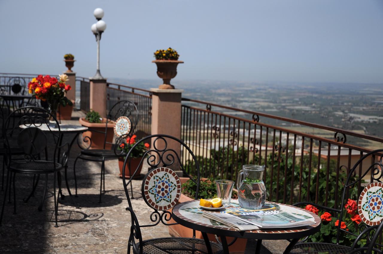 Albergo Villa Nobile Chiaramonte Gulfi Exterior photo